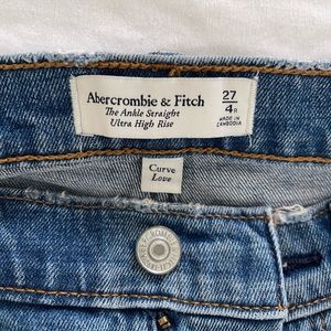 Abercrombie Curve Love Ultra High Rise Ankle Straight Jean, 27
